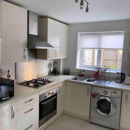 3 Stories, 5 Bedroom House In Prime Location With Balcony And Shared Garden Liverpool Exteriör bild