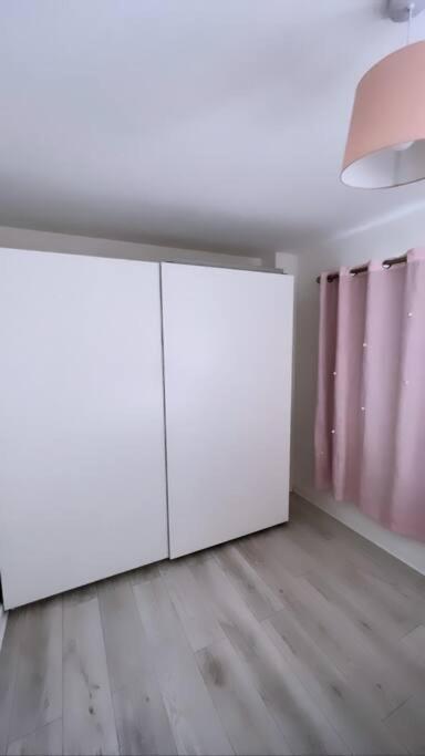 3 Stories, 5 Bedroom House In Prime Location With Balcony And Shared Garden Liverpool Exteriör bild